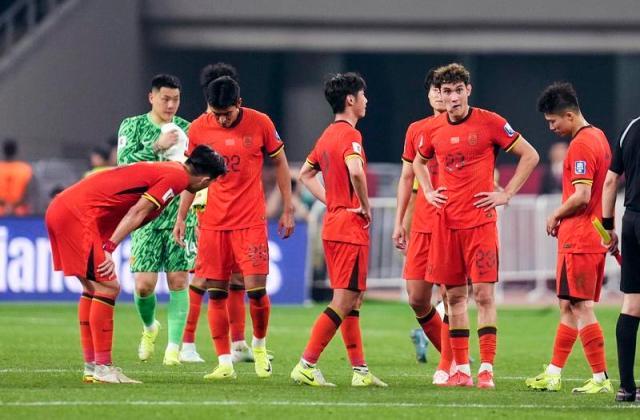 国足FIFA排名创10年新低 亚洲杯或以三档身份抽签