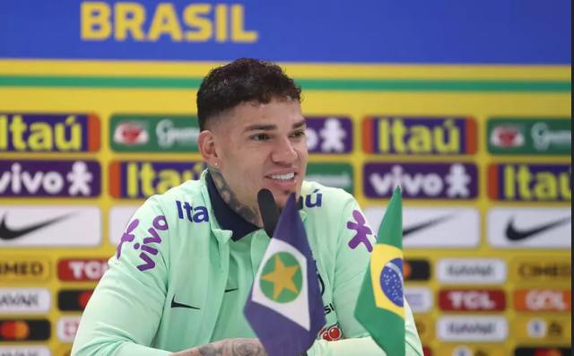 成桑巴主力门将 在曼城活儿少 埃德松咋保持状态？