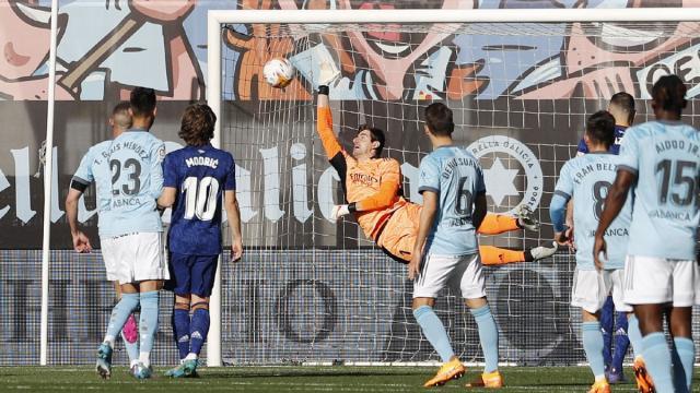 1648990269375002531.jpg 体育赛事视频直播-两次神仙扑救展现火热状态 库尔图瓦昂首回访蓝桥