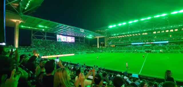 足球直播-美国职业足球的神奇逻辑:先搞球场 后组球队