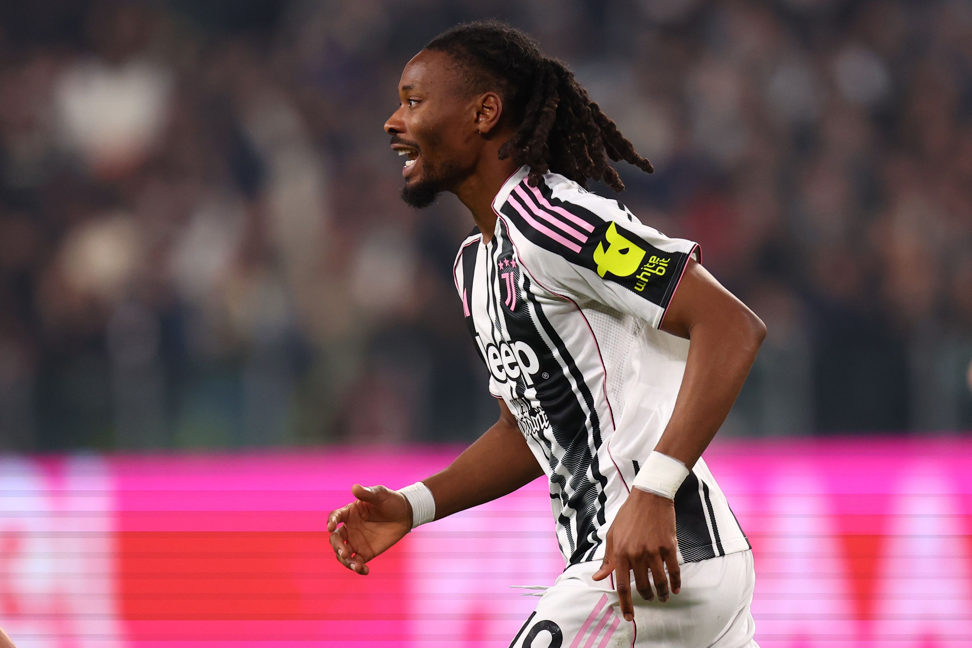 英超直播-图拉姆:2026年了还会因为肤色遭到种族歧视,不知如何阻止这一切